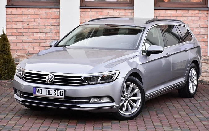 Volkswagen Passat cena 77900 przebieg: 121000, rok produkcji 2019 z Ryki małe 704